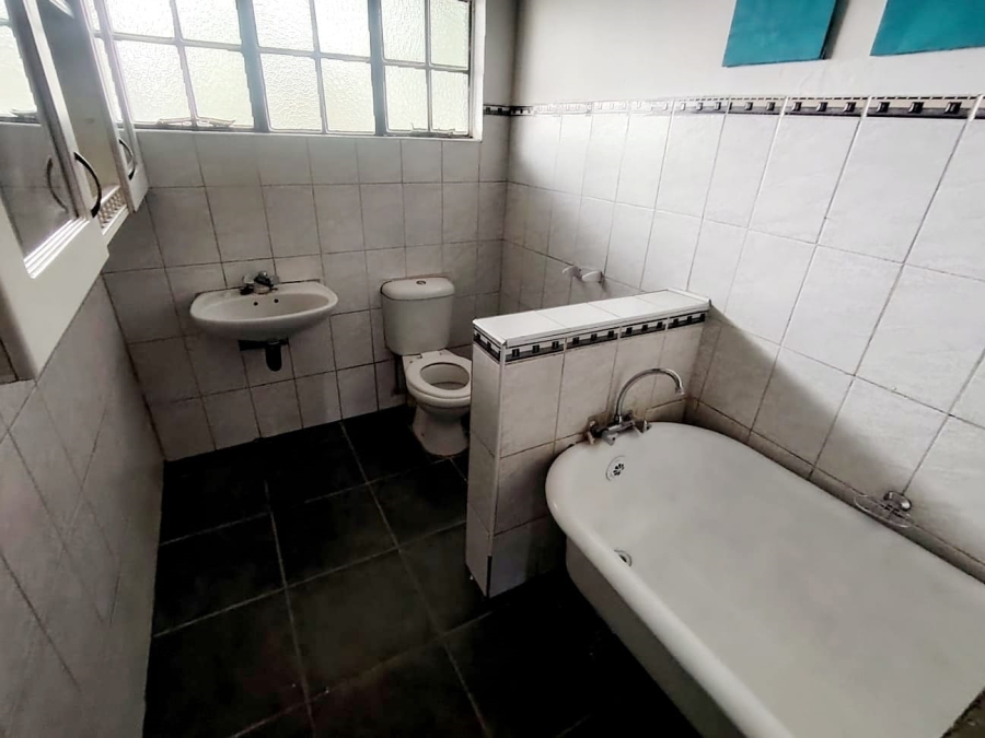 4 Bedroom Property for Sale in Cambridge Eastern Cape